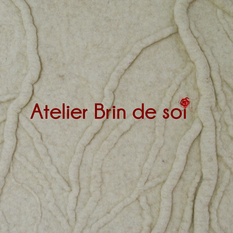 logo atelier Brin de soi fond racine